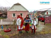 Різдвяні колядки у селі Хажині: парафіяни Свято-Михайлівського храму зібрали кошти для шпиталю ветеранів війни