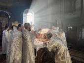 Божественна літургія та священицька хіротонія у Свято-Успенському архієрейському соборі на Подолі