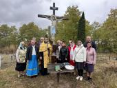 У Старосільцях освячено поклонний хрест на місцевому кладовищі.
